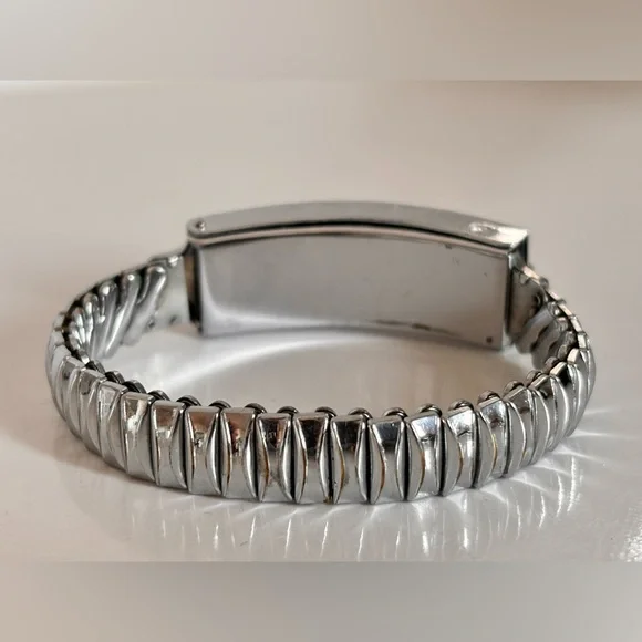 Vintage Expandable Secret Photo ID Silver Tone Bracelet - Picture 4 of 8